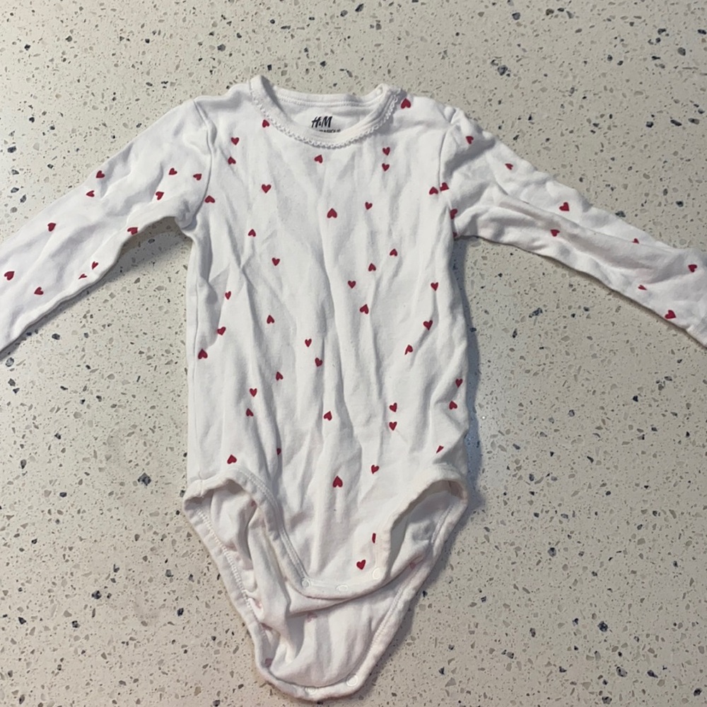 White long sleeve onesie with red hearts ❤️